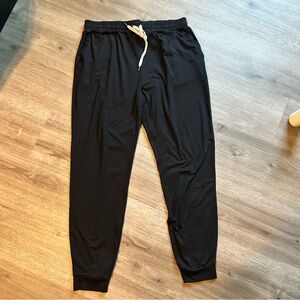 Vuori Performance Joggers